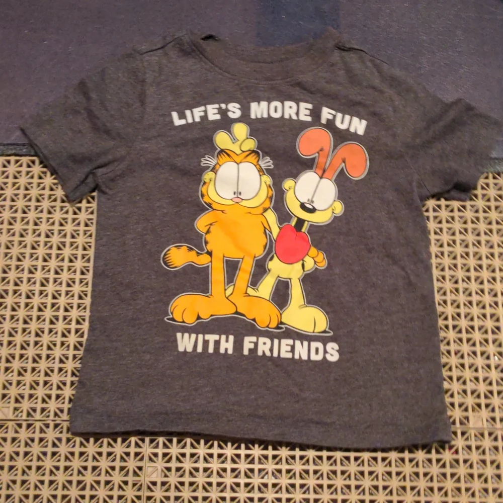 Set of 2 Toddler Garfield Odie T Shirts - Picture 3 of 9